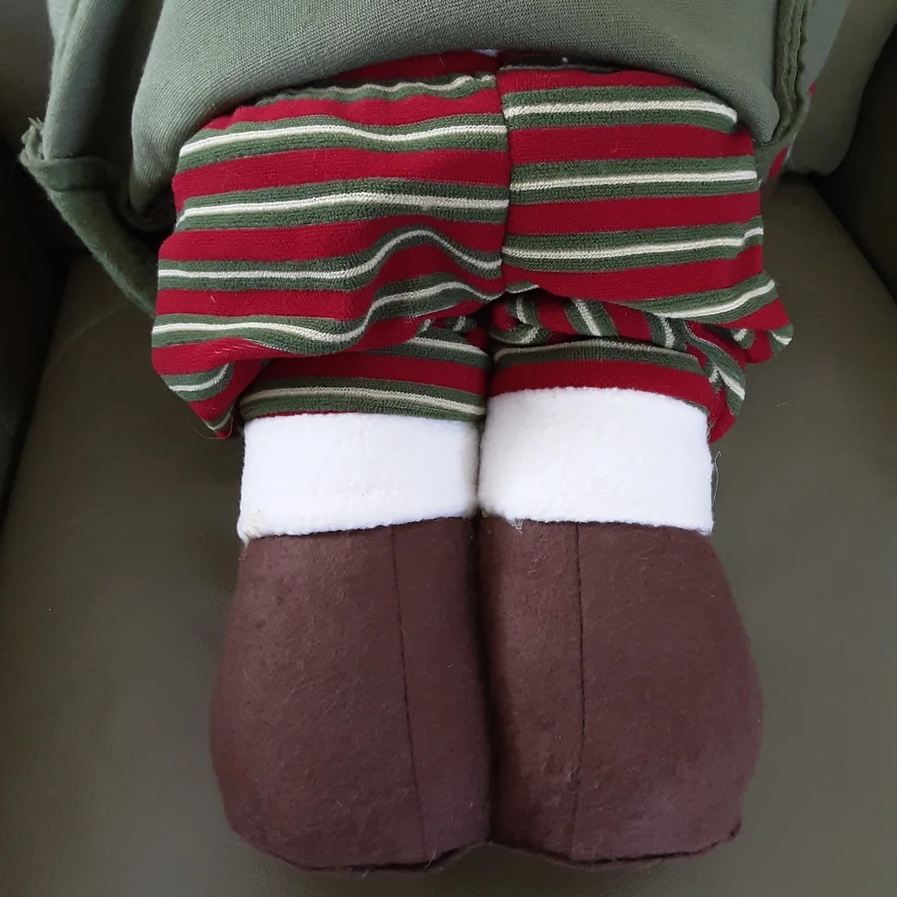 2 Ft Tall Elf Holding Merry Christmas Sign and Gifts - Vtg